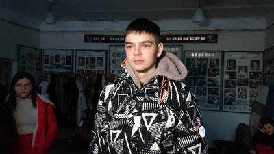 На Тернопільщині учні знімають відео, щоб популяризувати громаду у соцмережах На Тернопільщині учні знімають відео, щоб популяризувати громаду у соцмережах