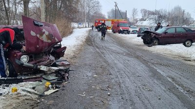 На Харківщині ДТП із чотирма травмованими, серед них дитина На Харківщині ДТП із чотирма травмованими, серед них дитина