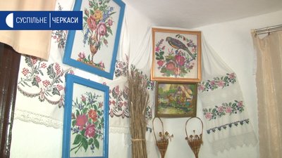 Хобі з душею: на Черкащині у занедбаній хаті створили музей