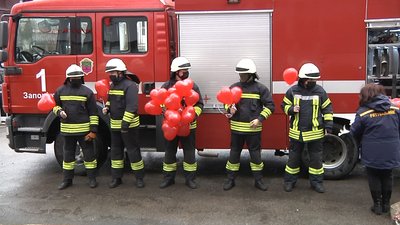 Найромантичніший рятувальник Запоріжжя. Перевірка пожежної безпеки закінчилася освідченям у коханні Найромантичніший рятувальник Запоріжжя. Перевірка пожежної безпеки закінчилася освідченям у коханні