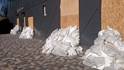 Дніпро в 100-ий день повномасштабної війни – фоторепортаж Дніпро в 100-ий день повномасштабної війни – фоторепортаж