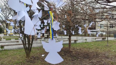 "Ангели пам'яті" на алеї у Тернополі "Ангели пам'яті" на алеї у Тернополі
