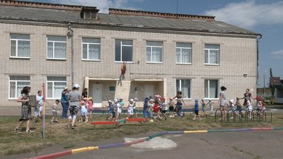 По п'ять годин, із дворазовим харчуванням, є укриття: в Золотоноші на Черкащині всі дитсадки поновили роботу По п'ять годин, із дворазовим харчуванням, є укриття: в Золотоноші на Черкащині всі дитсадки поновили роботу