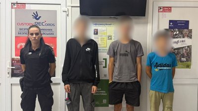 Катування дитини на Одещині, підлітки, поліція