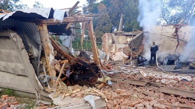 Атака на Корюківський район: пошкоджені заклади освіти та жилий будинок у Холмах