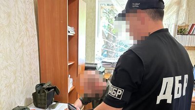 На Полтавщині начальника одного із військкоматів підозрюють у побитті підлеглого На Полтавщині начальника одного із військкоматів підозрюють у побитті підлеглого