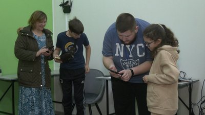 Психологічні ігри, тренінги та екскурсії: у Сумах працює табір для дітей із зони бойових дій