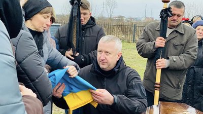 На Івано-Франківщині попрощалися з майором поліції Андрієм Кухарським На Івано-Франківщині попрощалися з майором поліції Андрієм Кухарським