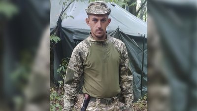 На Буковині прощаються із загиблим військовим Дурасовим