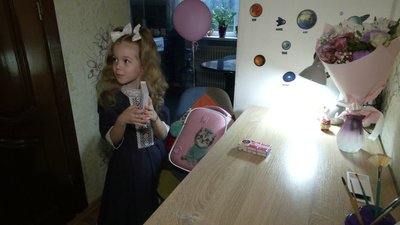 Історія дівчинки з Маріуполя, яка пішла у перший клас у Рівному Історія дівчинки з Маріуполя, яка пішла у перший клас у Рівному