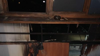 У Житомирі сталася пожежа у десятиповерховому житловому будинку – господаря квартири шпиталізували У Житомирі сталася пожежа у десятиповерховому житловому будинку – господаря квартири шпиталізували