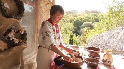 Проміняла місто на березі моря на хутір неподалік Чигирина. Екопоселенка Тетяна Юрченко Проміняла місто на березі моря на хутір неподалік Чигирина. Екопоселенка Тетяна Юрченко