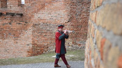 Луцький кликун підписав угоду і зобов'язався сурмити за графіком. Коли саме Луцький кликун підписав угоду і зобов'язався сурмити за графіком. Коли саме