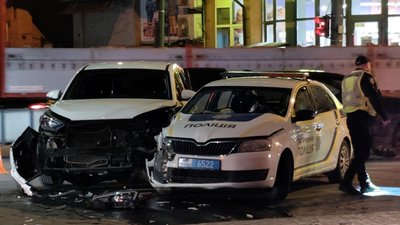 Патрульна, автомобіль