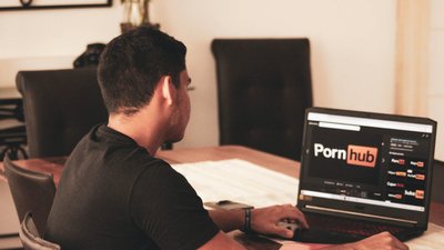 Підсумки 2023 року від Pornhub: що дивилися українці та трендові відео