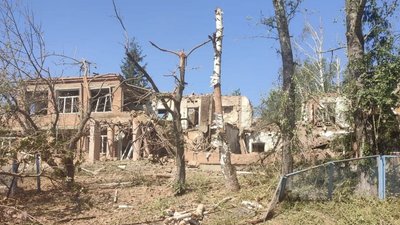 російські війська вдарили по Катеринівці Куп'янського району авіабомбою