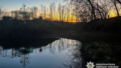 У Хоролі на Полтавщині виявили тіло чоловіка у місцевій водоймі