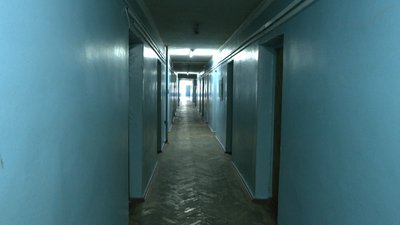 Створять робочу групу для переселення. У Дніпрі переселенців виселяють з гуртожитка