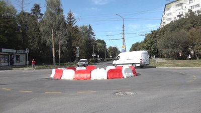 У Тернополі встановили тимчасове кільце У Тернополі встановили тимчасове кільце