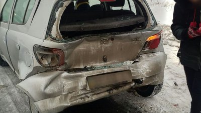 Троє дорослих та одна дитина травмувалися в аварії під Сумами Троє дорослих та одна дитина травмувалися в аварії під Сумами