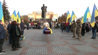 У Рівному попрощалися із військовим Андрієм Темошенком У Рівному попрощалися із військовим Андрієм Темошенком