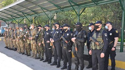 Зведений загін тернопільських поліцейських повернувся зі сходу України