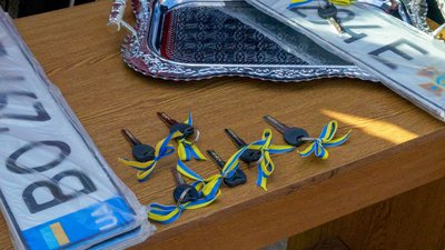 Рятувальники Тернопільщини отримали нові пожежні авто: як їх розподілили та скільки коштують Рятувальники Тернопільщини отримали нові пожежні авто: як їх розподілили та скільки коштують