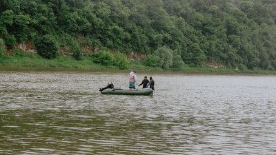 На Тернопільщині рятувальники знайшли тіла двох 16-річних рибалок На Тернопільщині рятувальники знайшли тіла двох 16-річних рибалок