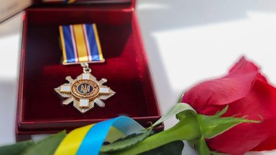На Закарпатті матері полеглого захисника Сергія Федорці вручили орден "За мужність"