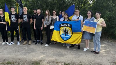 У Запоріжжі відбувся автопробіг на підтримку військополонених із Оленівки