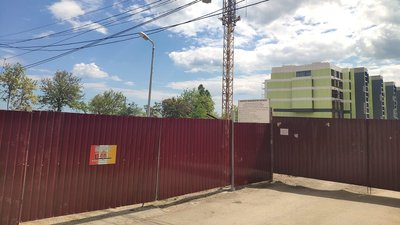 В Одесі вимагали знести паркан навколо будівництва біля моря