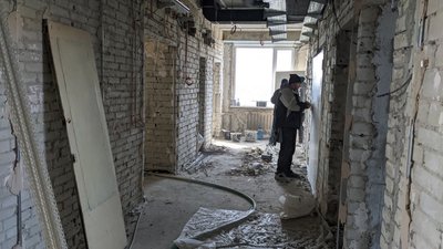 В інфекційній лікарні Харкова показали, як триває ремонт реанімації, яку мали відкрити восени В інфекційній лікарні Харкова показали, як триває ремонт реанімації, яку мали відкрити восени