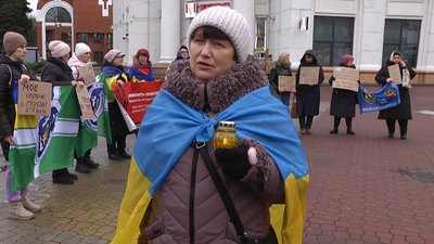 "Друге Різдво у полоні". У Хмельницькому відбулась акція в підтримку полонених "Друге Різдво у полоні". У Хмельницькому відбулась акція в підтримку полонених