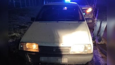 В Ужгороді двоє чоловіків викрали автомобіль у таксиста. Одного затримали