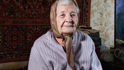 Марія Беца, допомагає армії, Павлоград