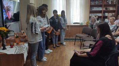 Боровся віршами за правду і свободу: у Тернополі презентували збірку бійця Назара Мялікгулиєва Боровся віршами за правду і свободу: у Тернополі презентували збірку бійця Назара Мялікгулиєва