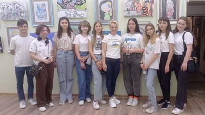 "Не віддамо наших хлопців темряві!". Миколаївська майстриня розігрує картини для допомоги теробороні "Не віддамо наших хлопців темряві!". Миколаївська майстриня розігрує картини для допомоги теробороні