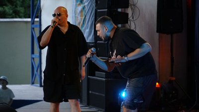 Благодійні концерти на підтримку ЗСУ: Qatoshi&amp;CHICO з Чернівців зібрали понад 300 тисяч гривень