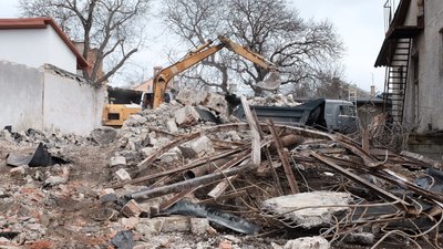 У Чернівцях в буферній зоні ЮНЕСКО хочуть побудувати багатоповерхівку У Чернівцях в буферній зоні ЮНЕСКО хочуть побудувати багатоповерхівку