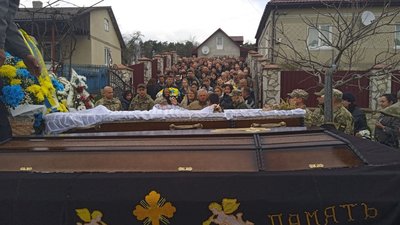 На Тернопільщині попрощались з військовослужбовцем Михайлом Завадою