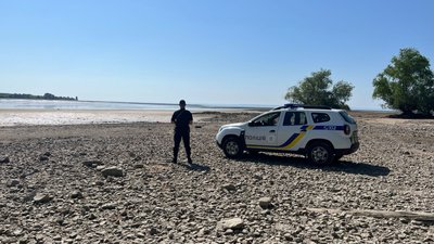 18 нарядів, 4 спостережні пункти: на Криворіжжі патрулюють територію обмілілого узбережжя Каховського водосховища