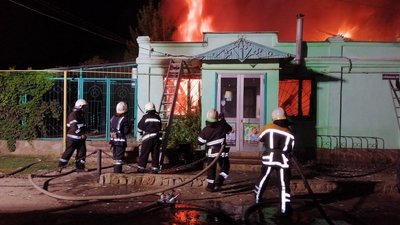 У Павлоградському районі вогнеборці ліквідували пожежу в магазині