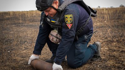 Ризик і віра: праця саперів та піротехнік на Миколаївщині Ризик і віра: праця саперів та піротехнік на Миколаївщині