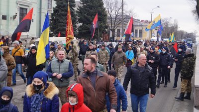 У Дніпрі пройшов Марш добровольців, — фоторепортаж