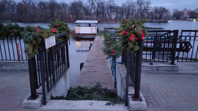 Пірнають у Південний Буг: у Хмельницькому відзначають Водохреще Пірнають у Південний Буг: у Хмельницькому відзначають Водохреще