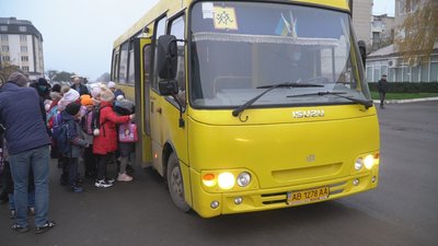 У Тульчині діти їздили до школи на поліційних автівках