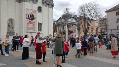 У центрі Тернополя водили гаївки