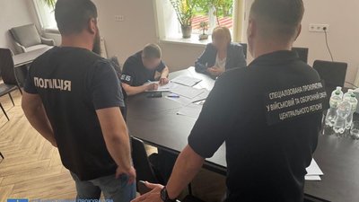 Прокурори скерували до суду обвинувальний акт щодо бухгалтерки одного з товариств