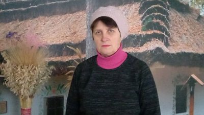На Житомирщині жительки села шиють безкоштовні екосумки для своїх односельців