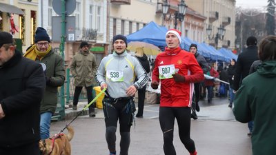 "Пробіжи – допоможи": більше сотні людей взяли участь у благодійному забігу в Ужгороді "Пробіжи – допоможи": більше сотні людей взяли участь у благодійному забігу в Ужгороді